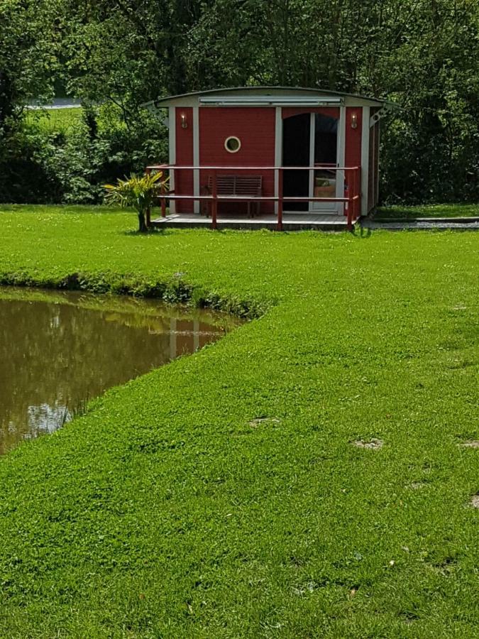 Отель Les Etangs De Planquery Экстерьер фото